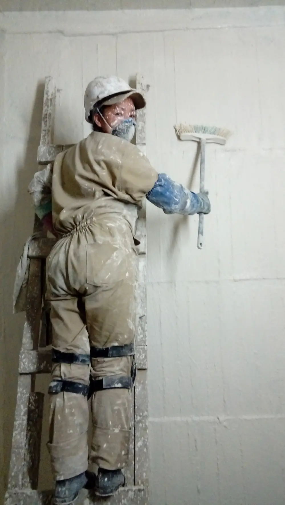 Preparación de muro antes de impermeabilizar